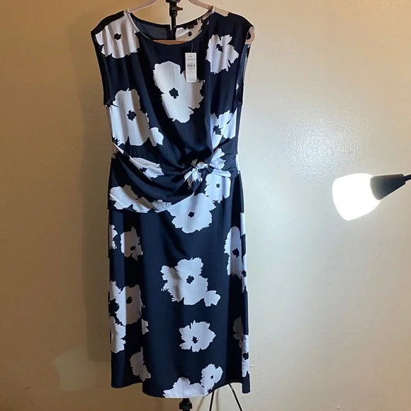 Ann Taylor Factory Navy and White Floral Midi Dress - Picture 1 of 6